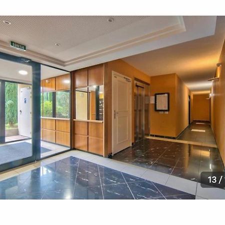 Grand Noble - Blagnac Apartment Luaran gambar